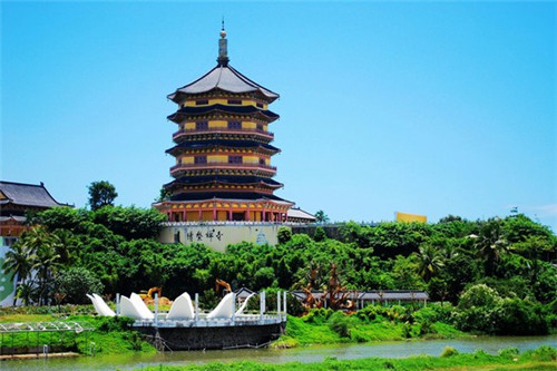 加盟汽车美容店一天多少钱保本，汽车美容加盟店投资前景有哪些