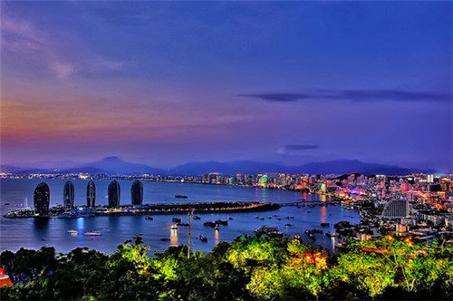 火锅店用餐区卡座设计