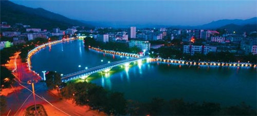 物业收费按什么实行缴纳（物业费用收取是根据什么收取的）